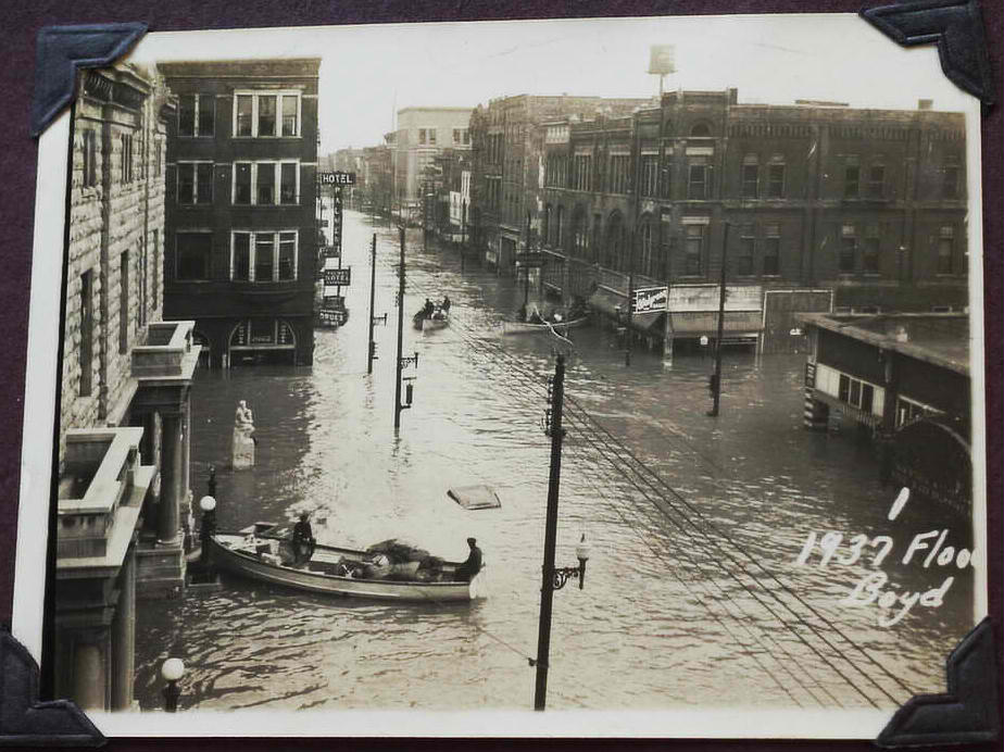 1937 downtown Paducah flood photo