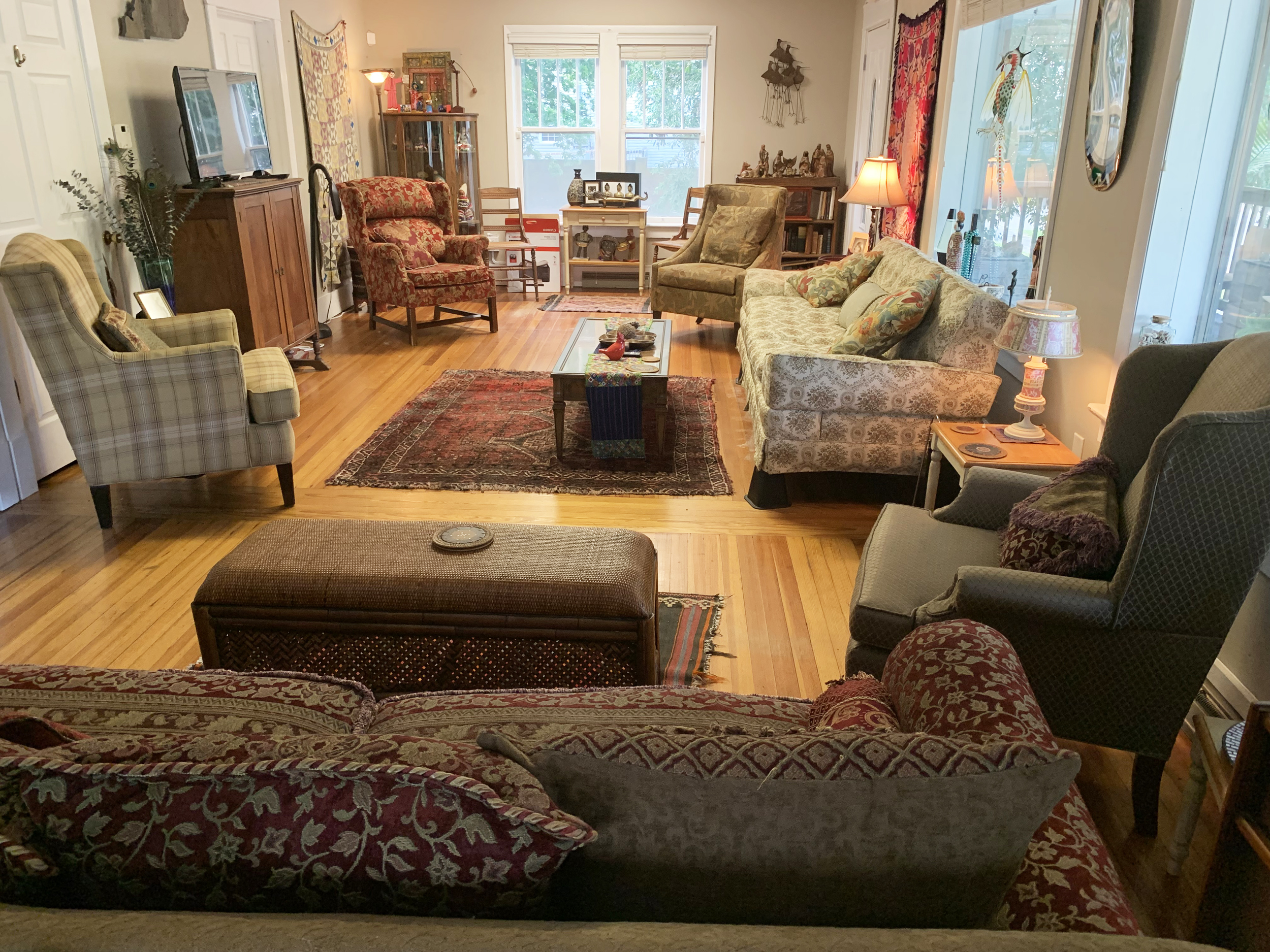 Green Roof's Living Room